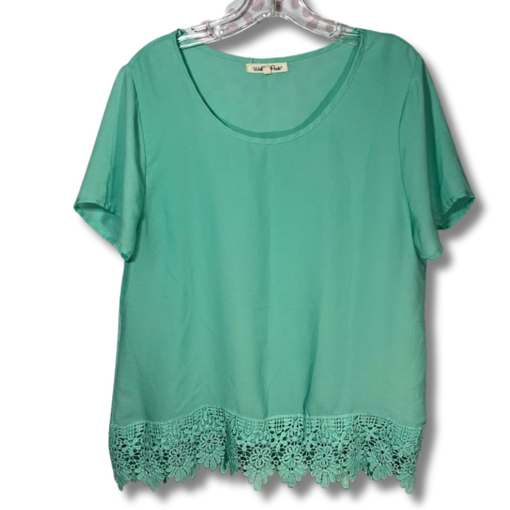Wishful Park Mint Green Short Sleeve Blouse Floral‎ Crochet Lace Hem Size L